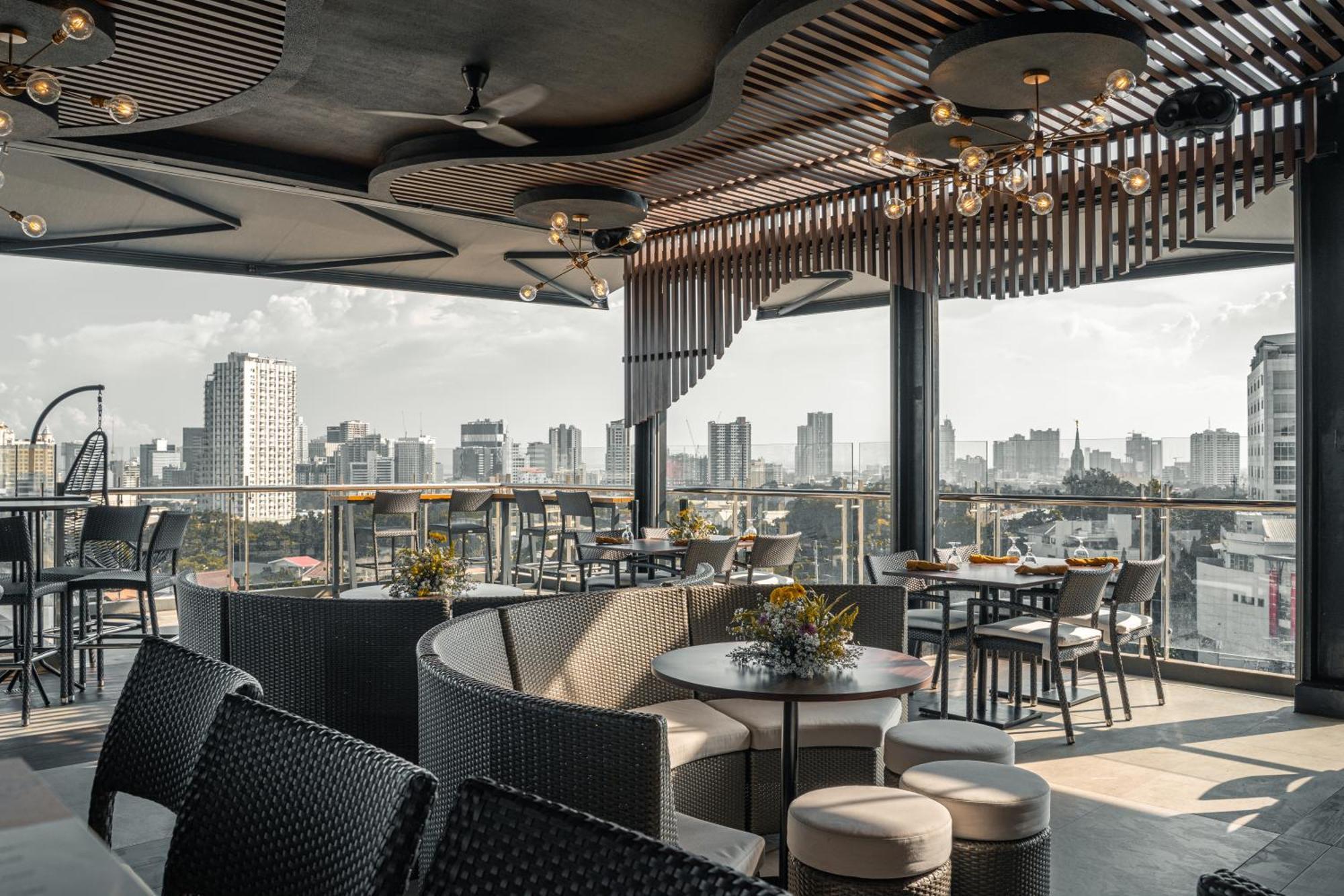Yello Hotel Cebu Powered By Cocotel Exterior photo