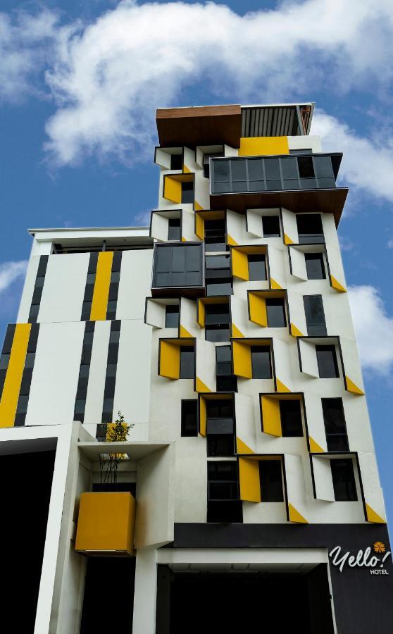 Yello Hotel Cebu Powered By Cocotel Exterior photo