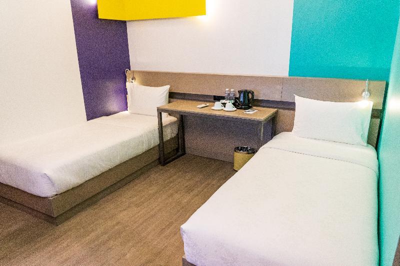 Yello Hotel Cebu Powered By Cocotel Exterior photo